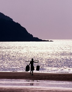 «Человек, несущий морскую воду»