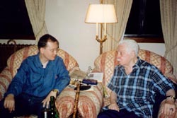 Председатель РКШ М. Дроздов беседует с О.Л. Лундстремом Интервью